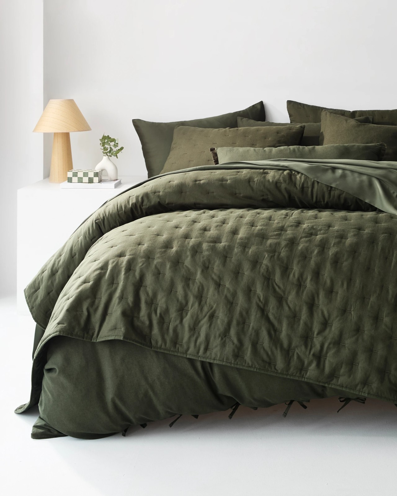 Laynie Linen/Cotton Coverlet Set - Moss 2 of 5