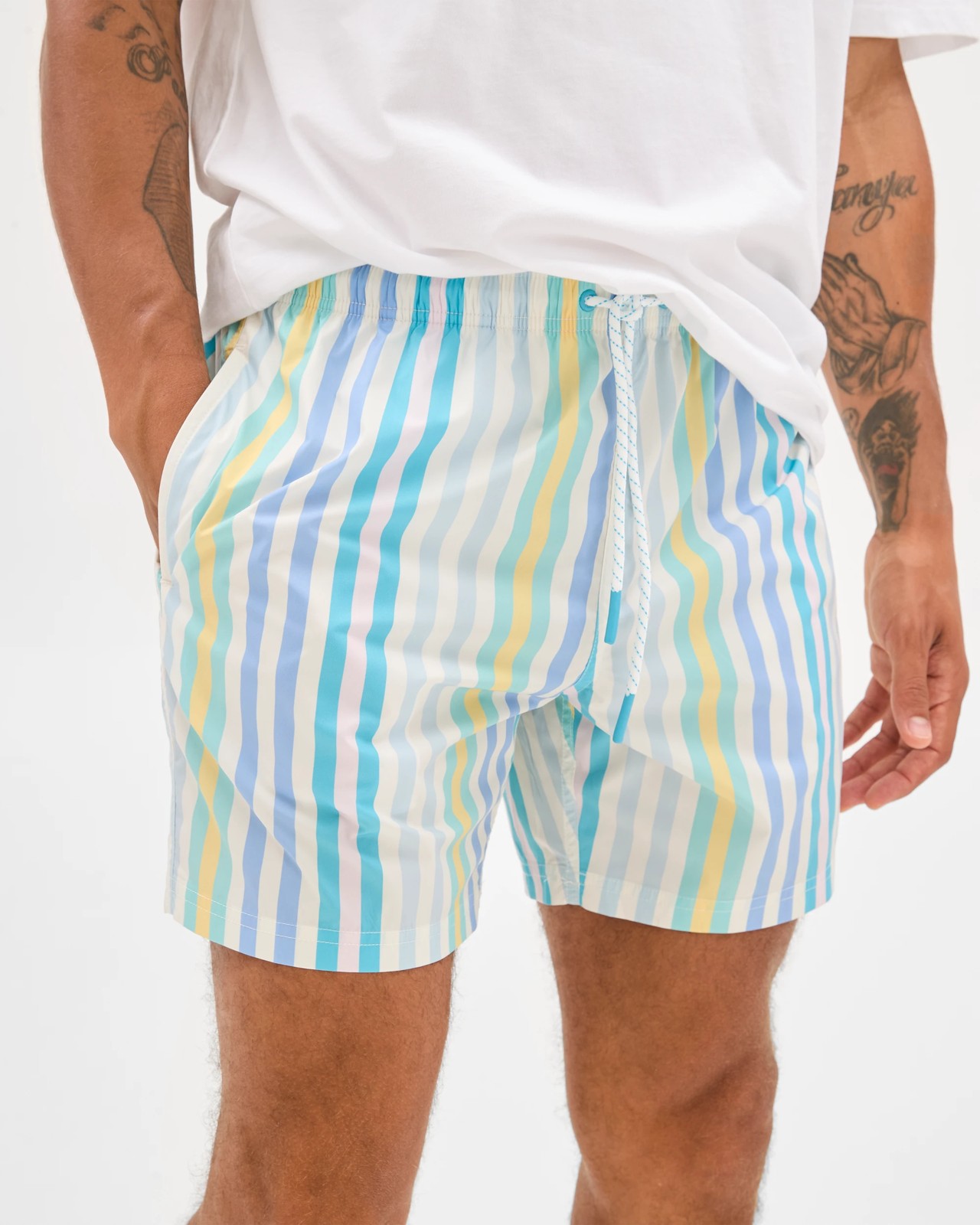 415_71637334_2+415T7163