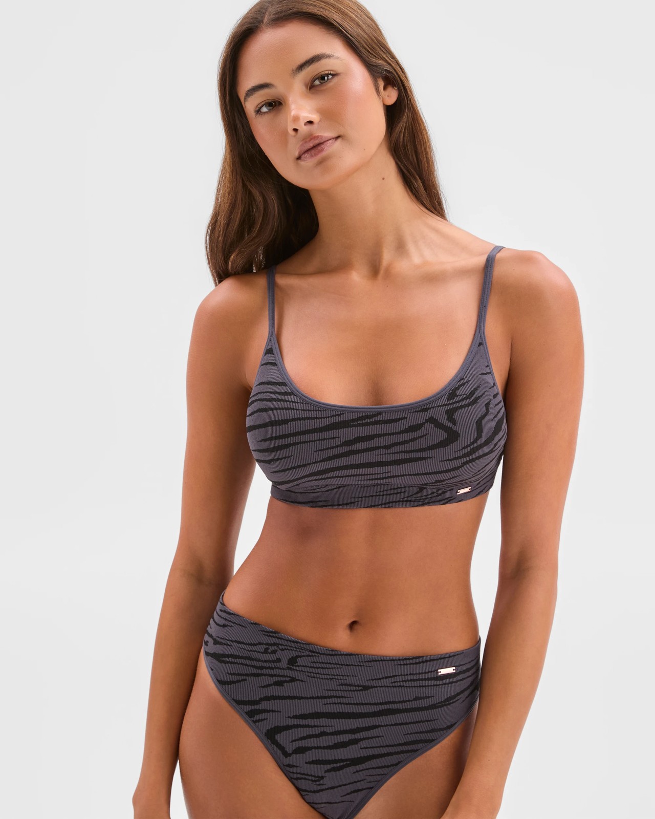 193_71986586_4+193T7198