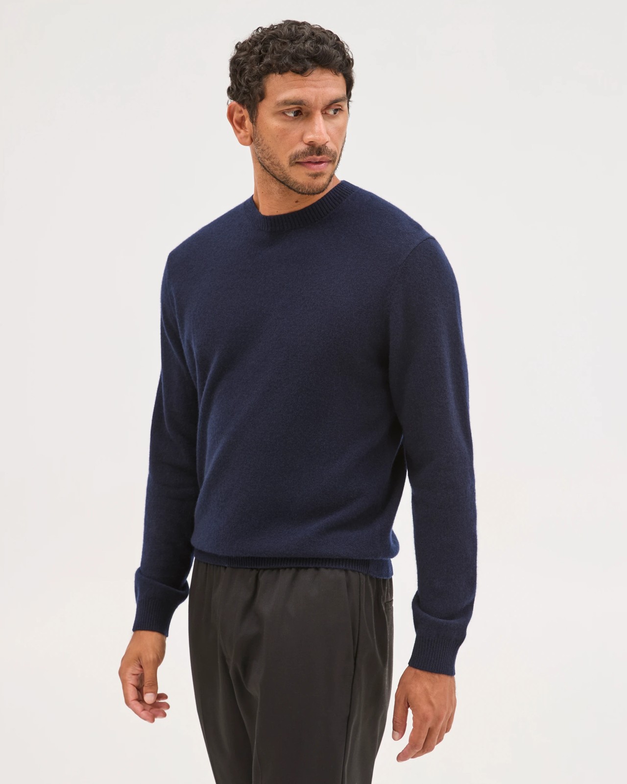 Preview Cashmere Crew Neck Knit Jumper - Dark Navy 3 of 6