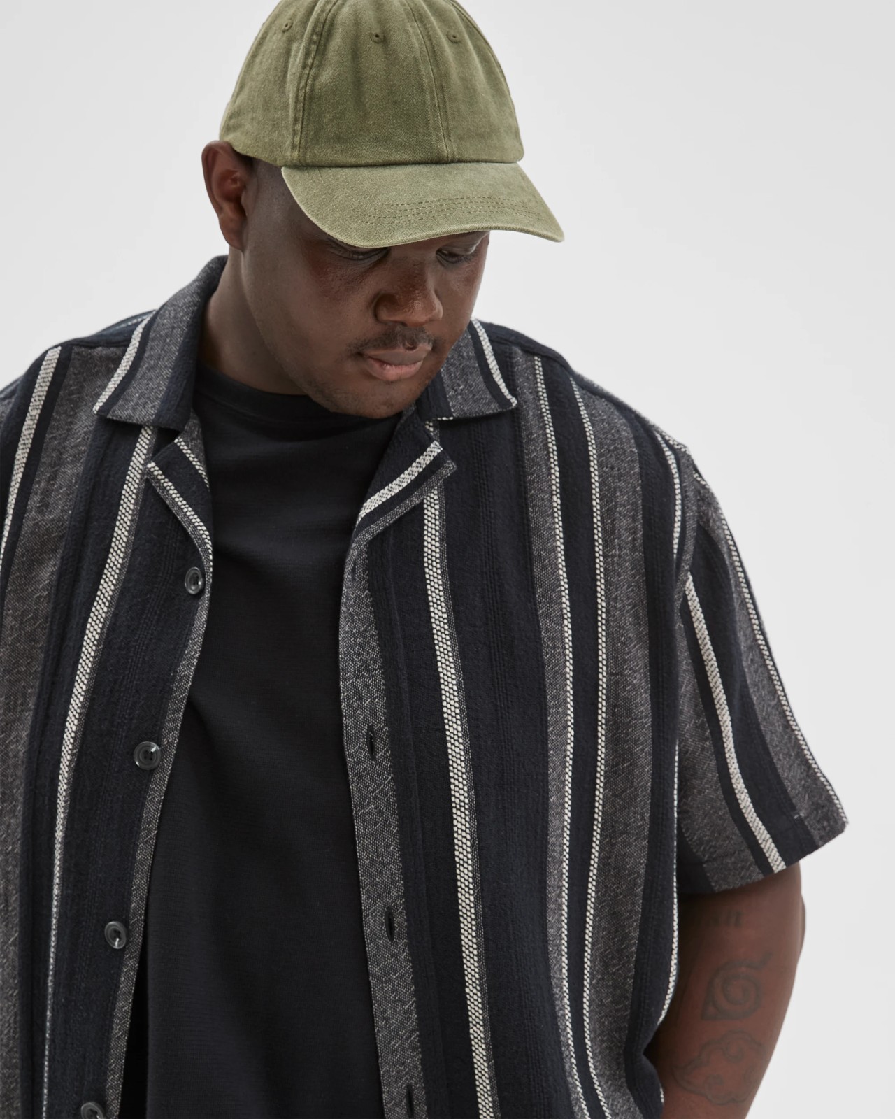 Plus Size Short Sleeve Textured Shirt - Black 3 of 5