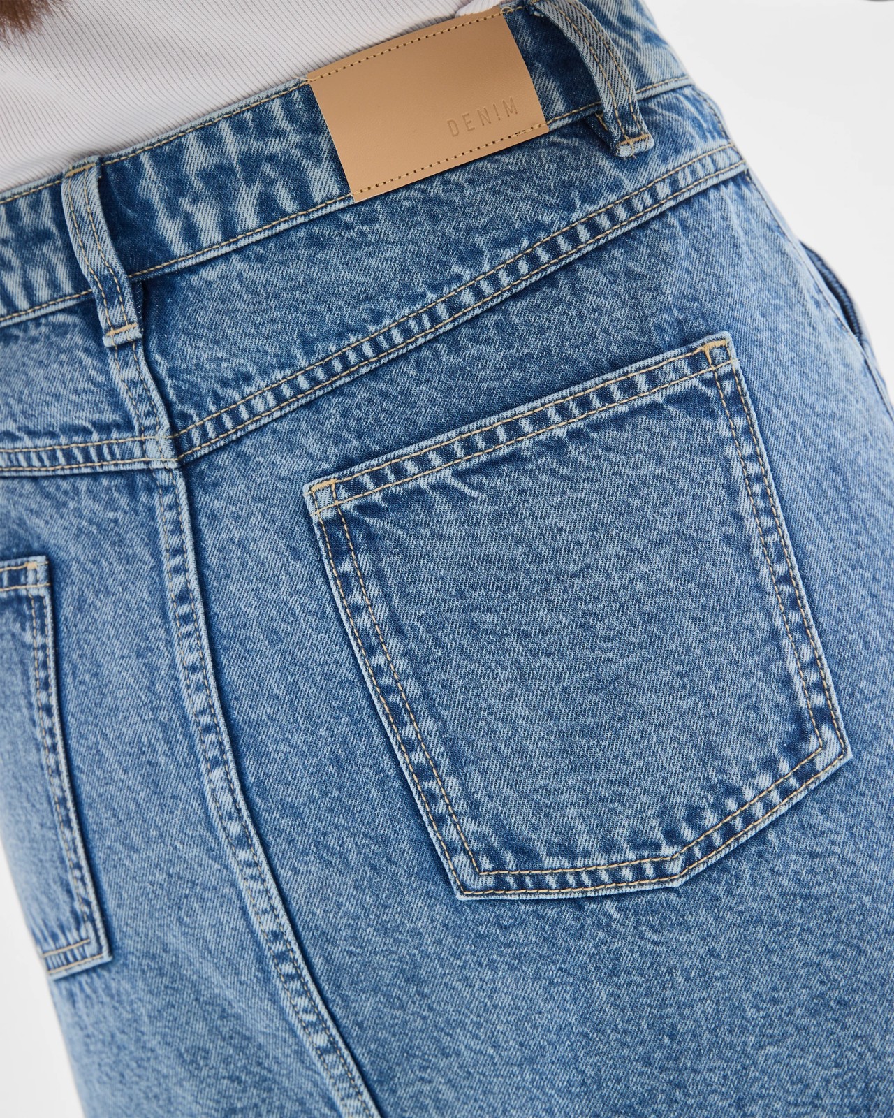 220_72057940_3+220T7205