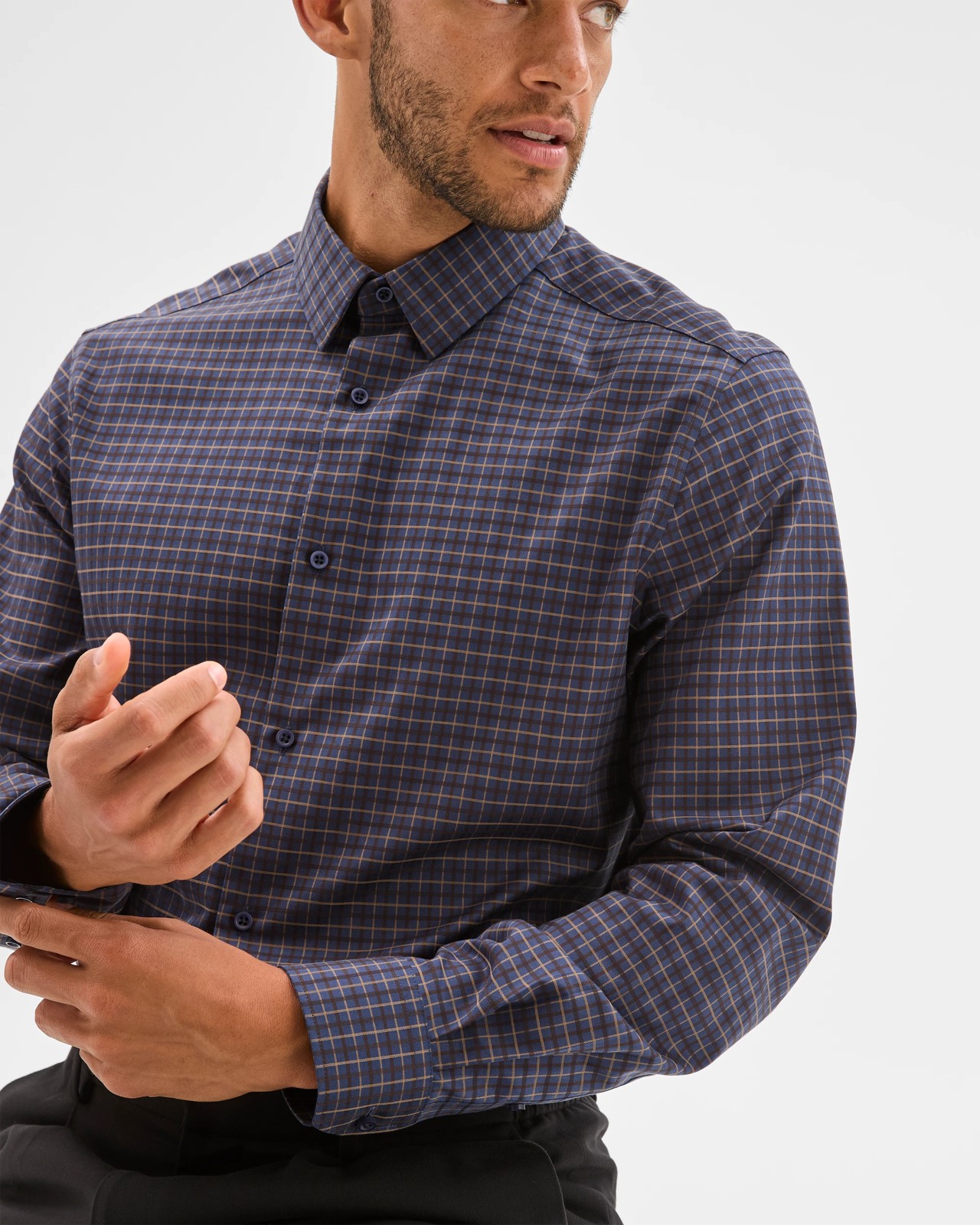 Preview Non Iron Long Sleeve Business Shirt 4 of 6