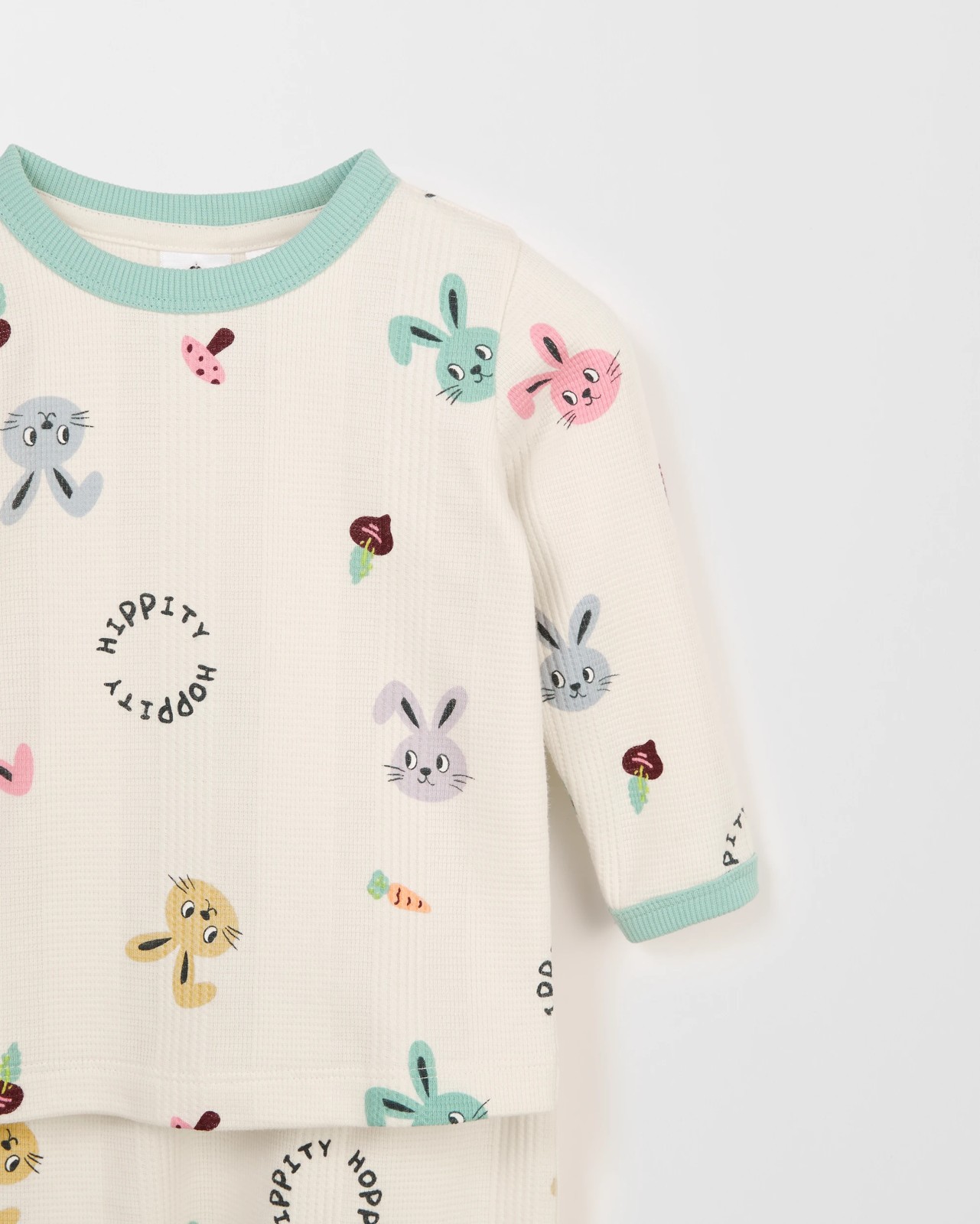 370_72032305_4+370T7203