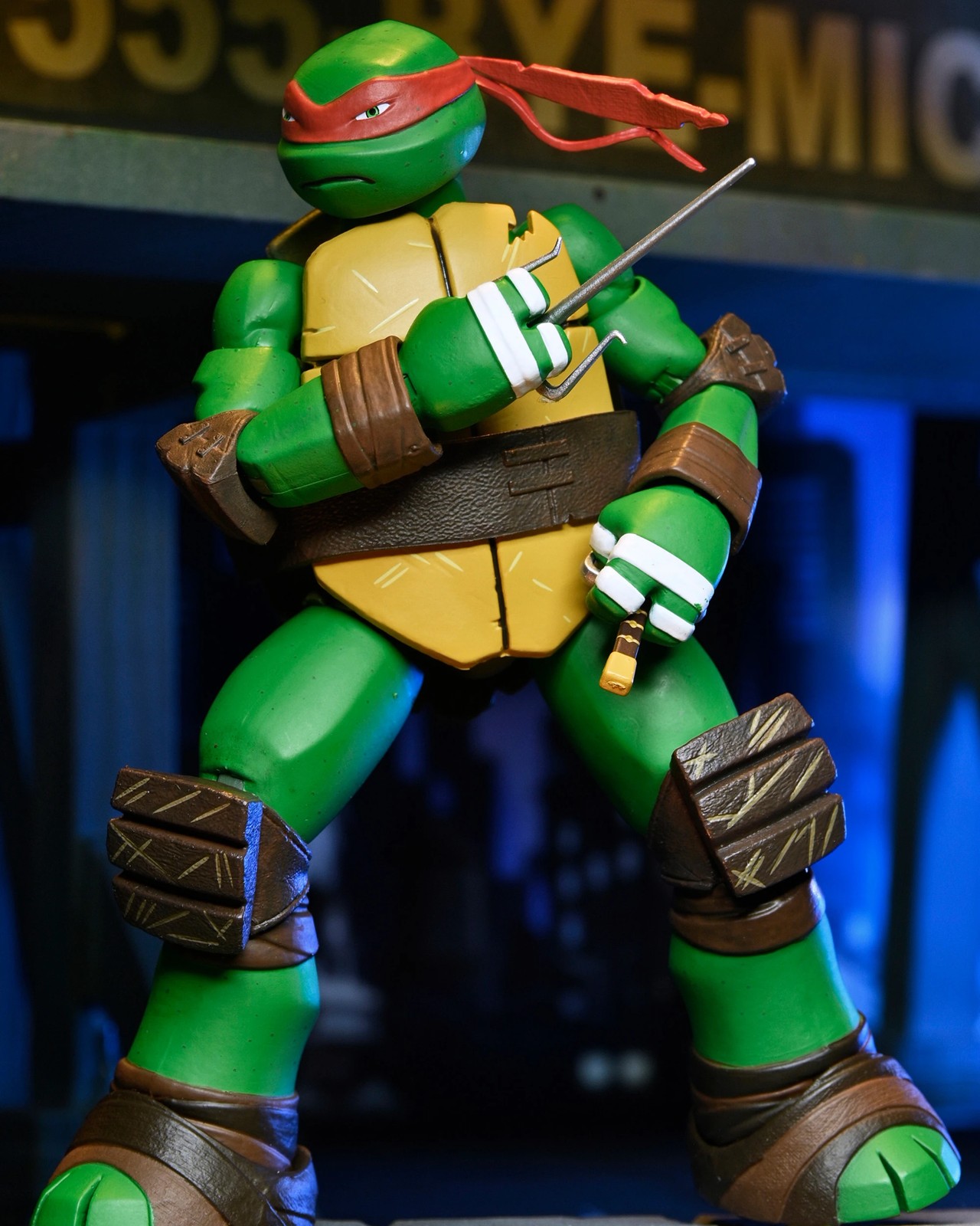 NECA TMNT Raphael Ultimate 7-Inch Scale Figurine 3 of 5