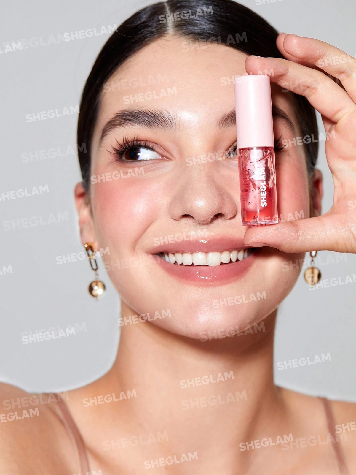 SHEGLAM Jelly Wow Hydrating Lip Oil - Berry Involved 2 of 5