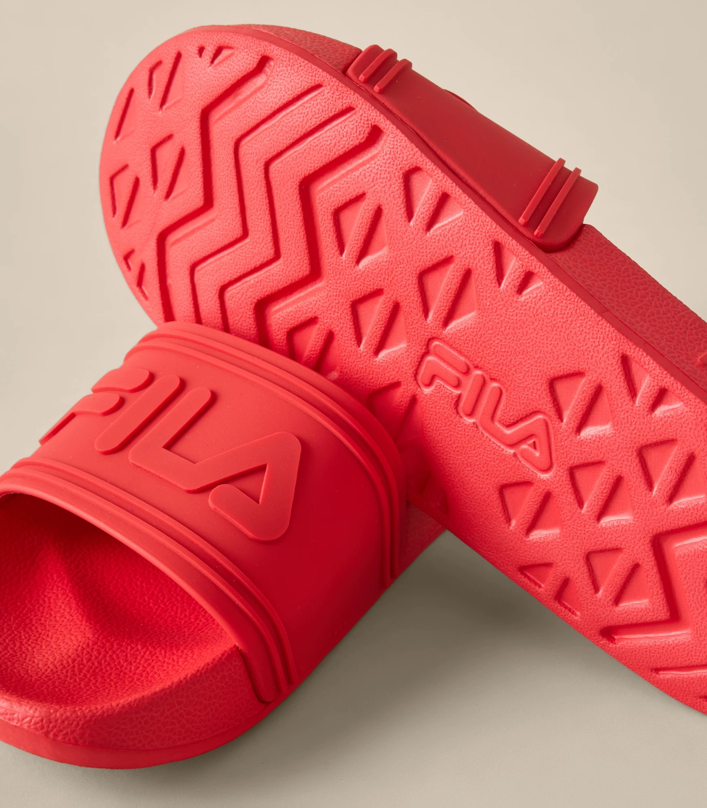 Red clearance fila slides