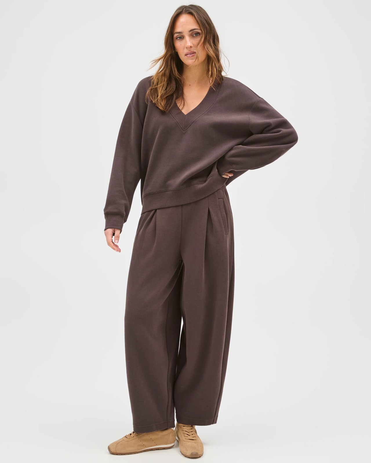 Active Australian Cotton Blend Sueded Rib V-Neck Jumper - Cocoa 2 of 5