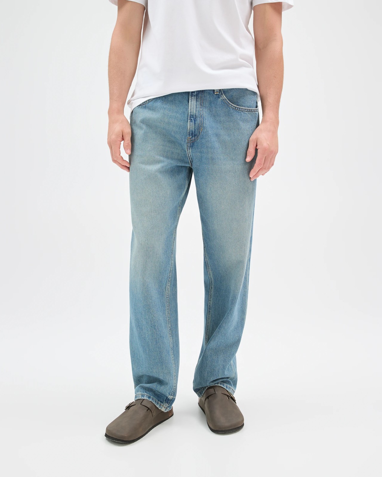 Relaxed Straight Fit Denim Jeans - Vintage Mid Wash 3 of 6