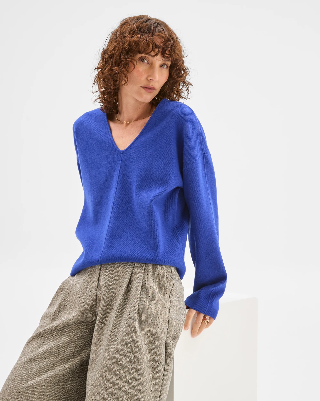 Preview Australian Cotton Blend Polished V-Neck Jumper - Cobalt Blue 3 of 6