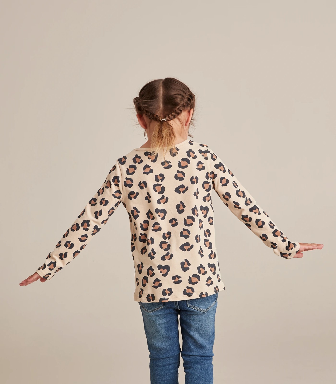 340_67140886_7+225E8F