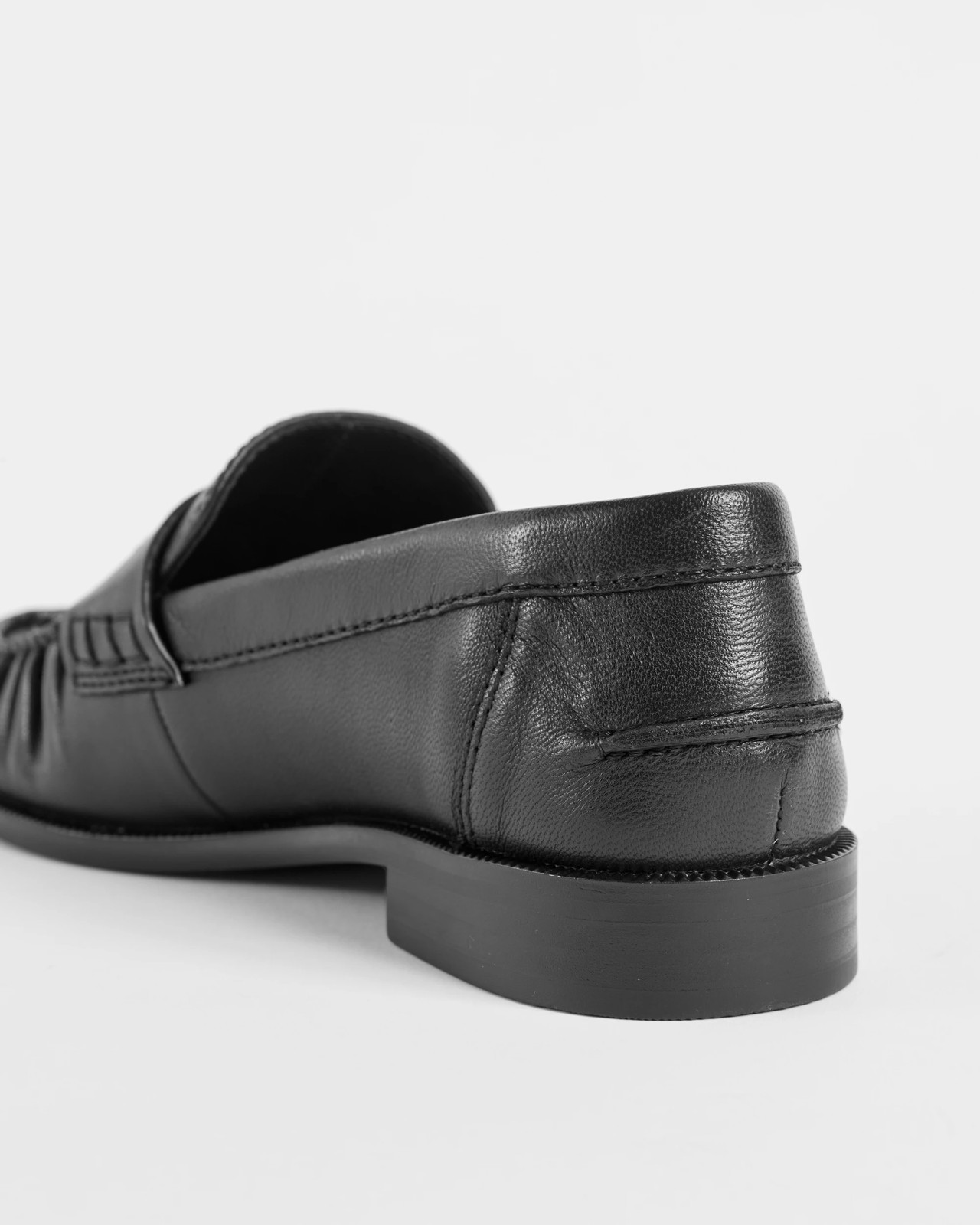 Genuine Leather Gathered Loafers - Black 3 of 4