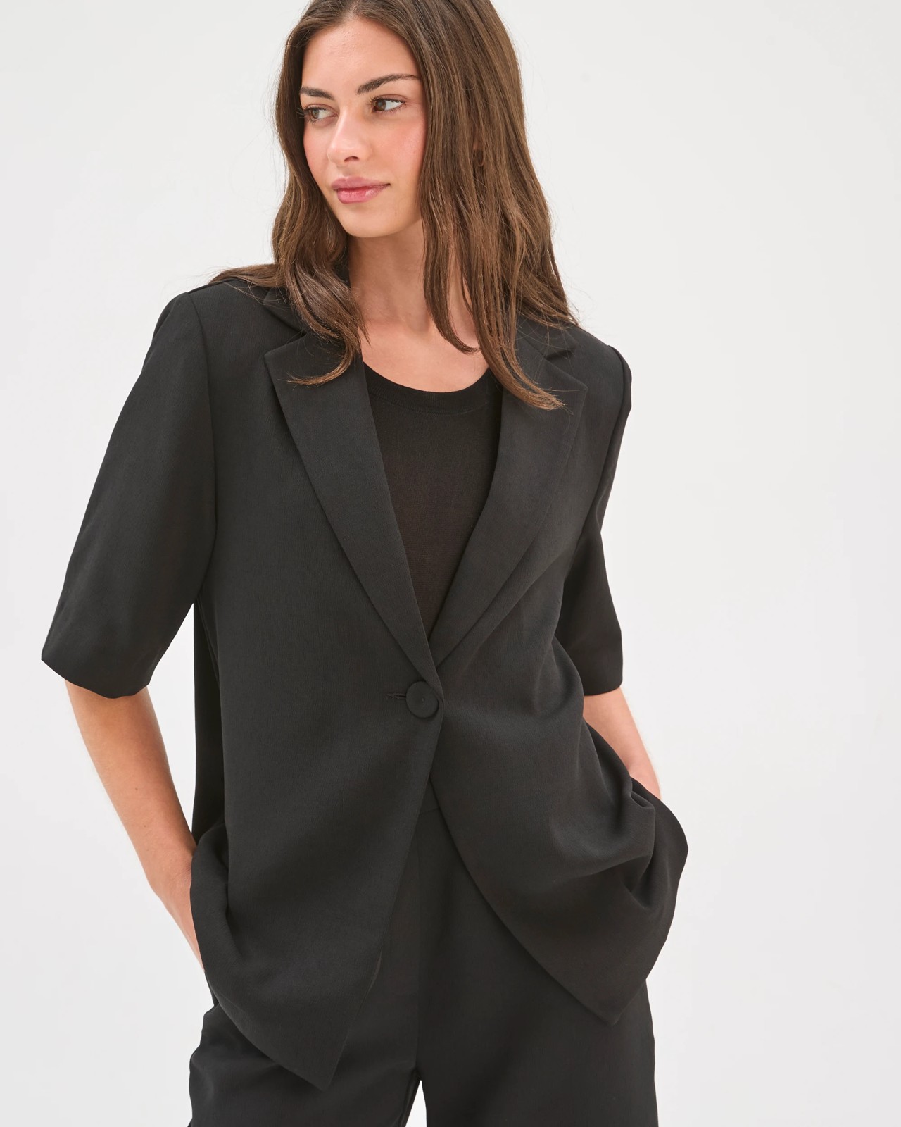 Petites Short Sleeve Crepe Tailored Blazer 4 of 5