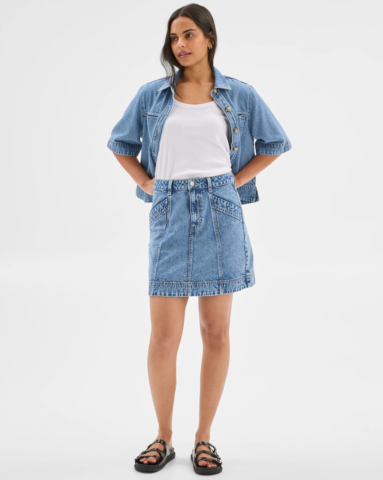 220_72057940_2+220T7205