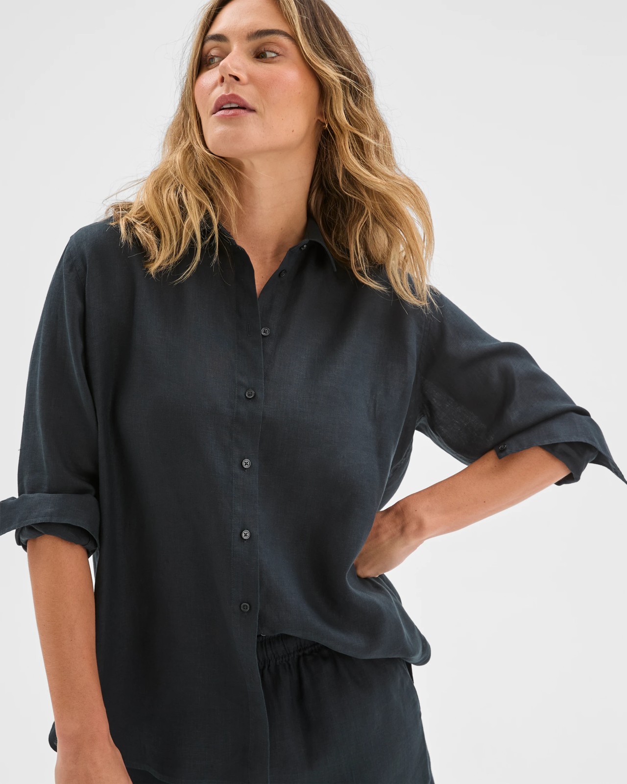 European Linen Long Sleeve Shirt - Black 5 of 6