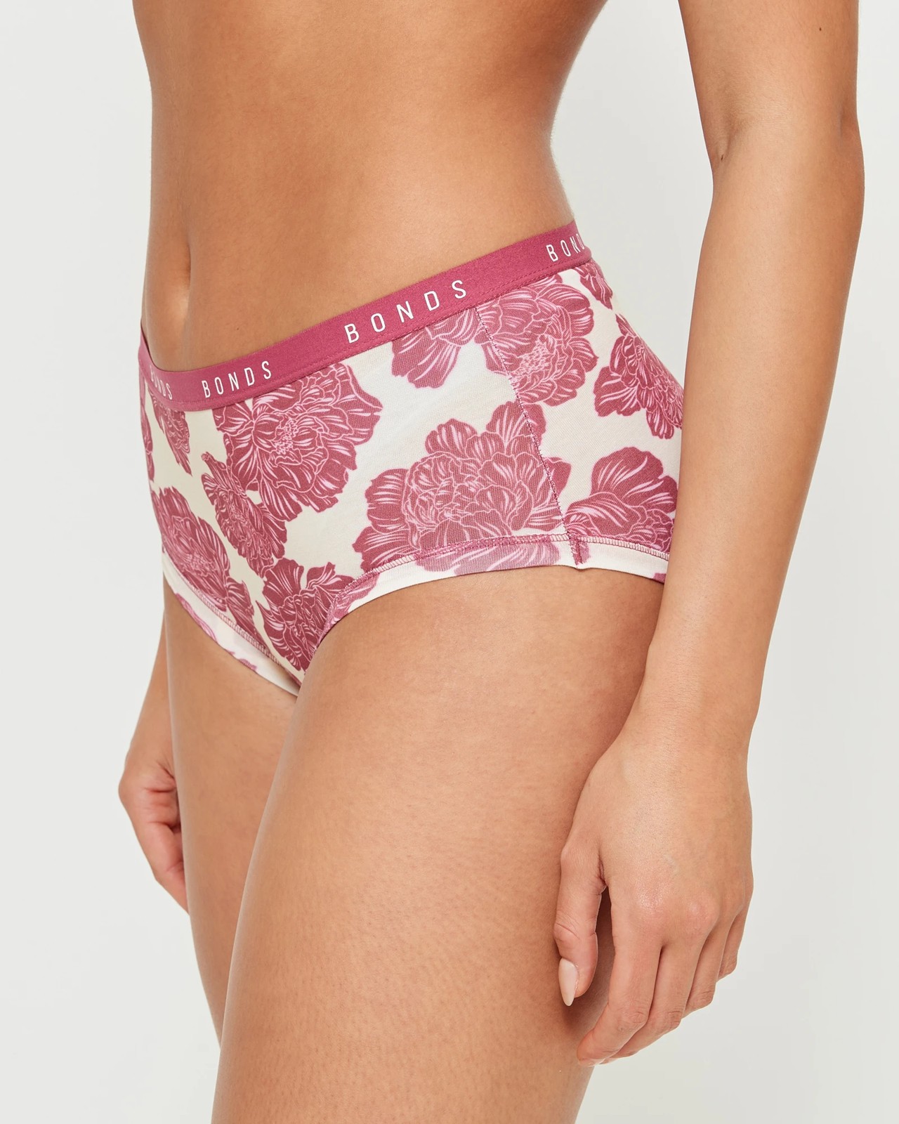 Bonds 3 Pack Cottontails Full Briefs 3 of 4