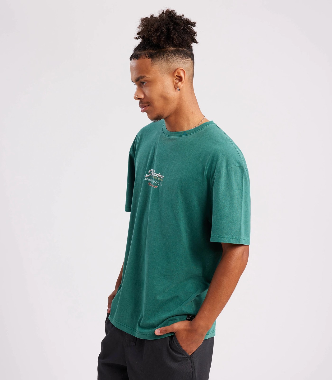 68497804-IMG-002