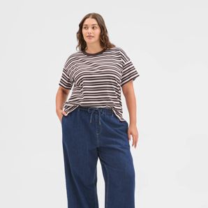 Plus Size Denim Elastic Waist Wide Leg Jeans product image
