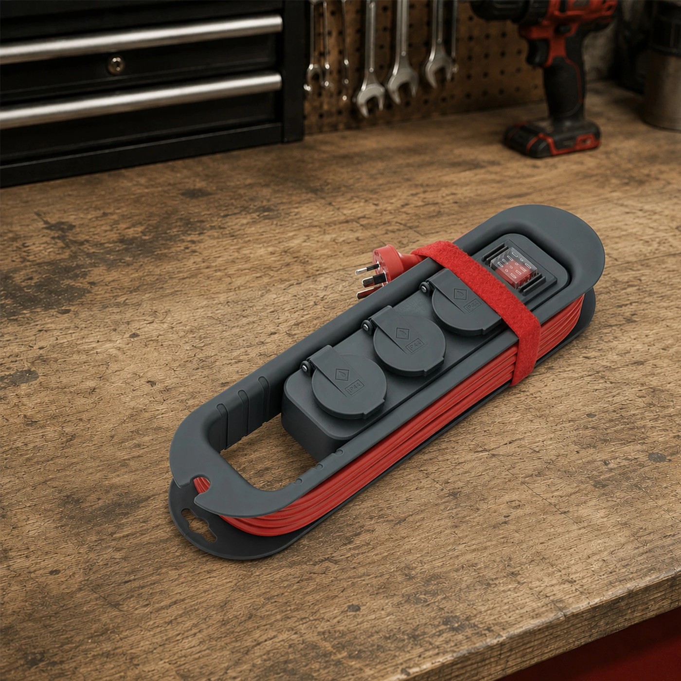3 Outlet Workshop Power Board with 3m Cord 4 of 4