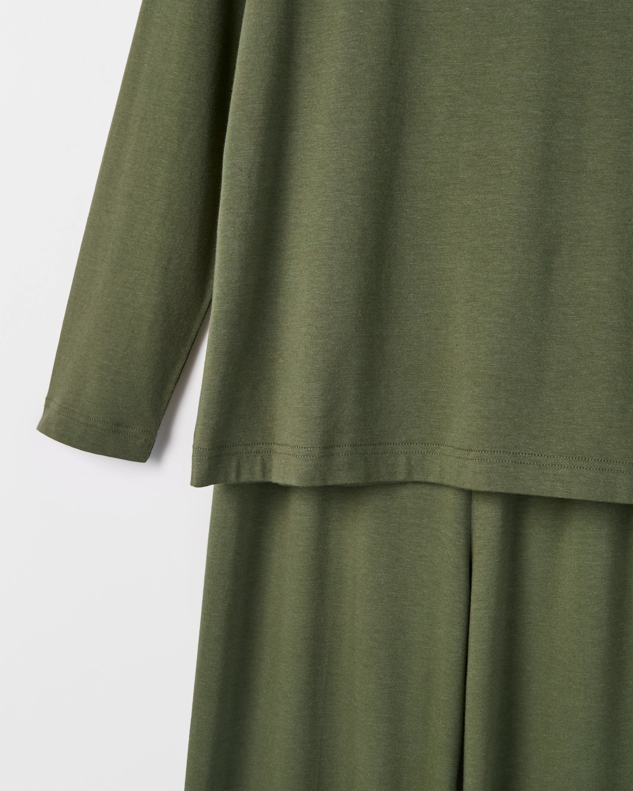 370_72158678_6+370T7215