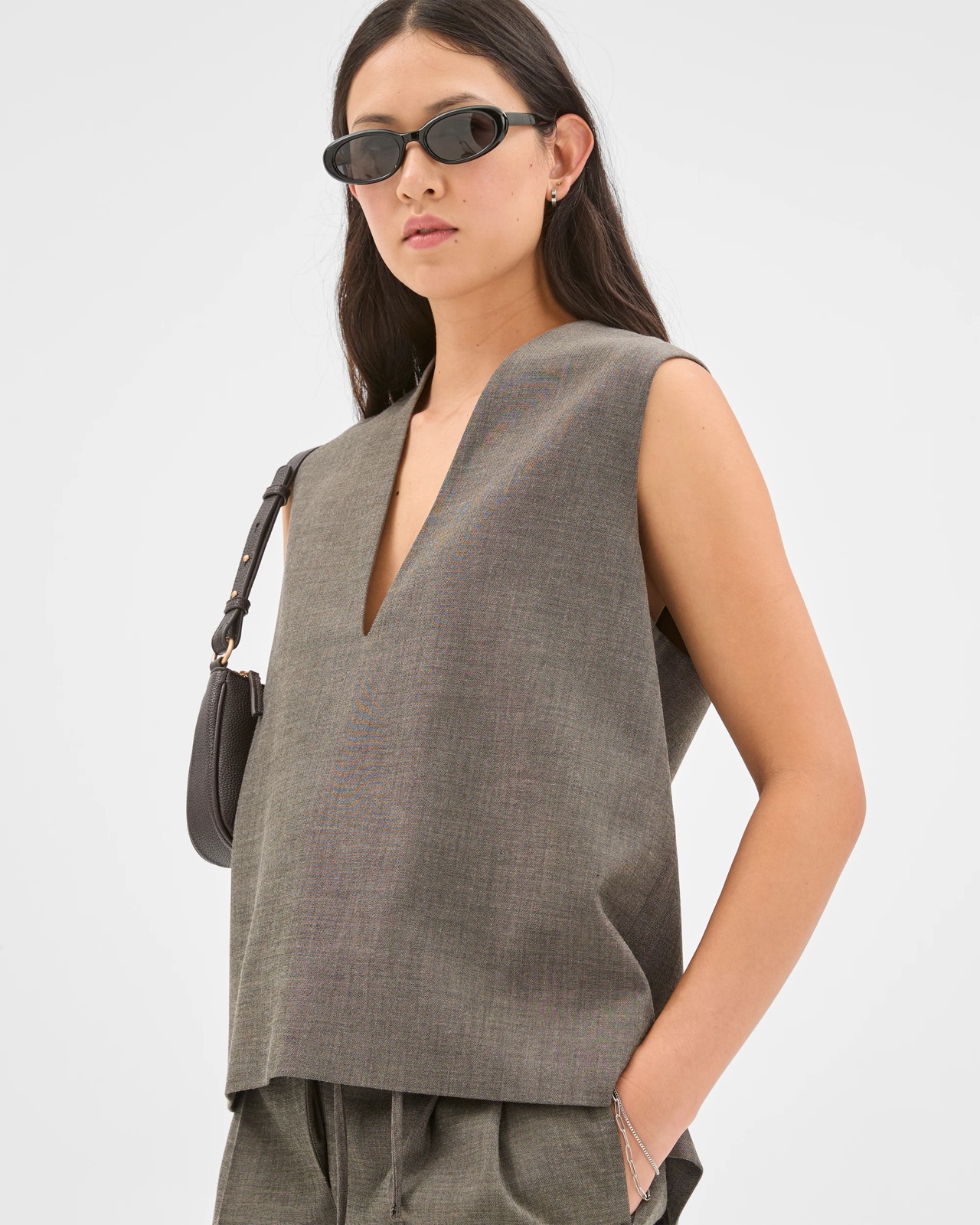 Preview Sleeveless Deep V-Neck Tailored Vest 4 of 6