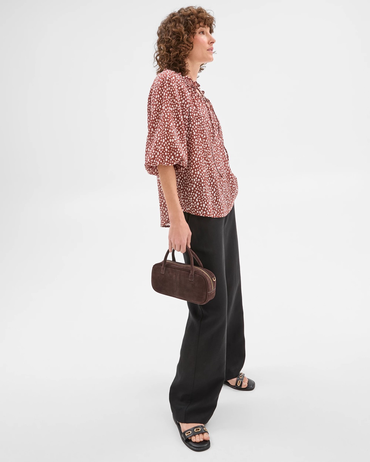 225_71479392_5+225T7147