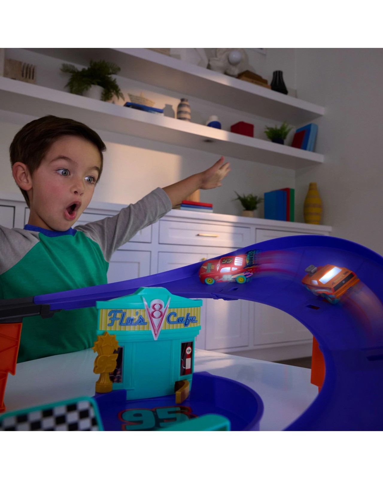 Disney And Pixar Cars Race To Celebrate Lightning Mcqueen Celebration Raceway Playset & Toy Car 5 of 5
