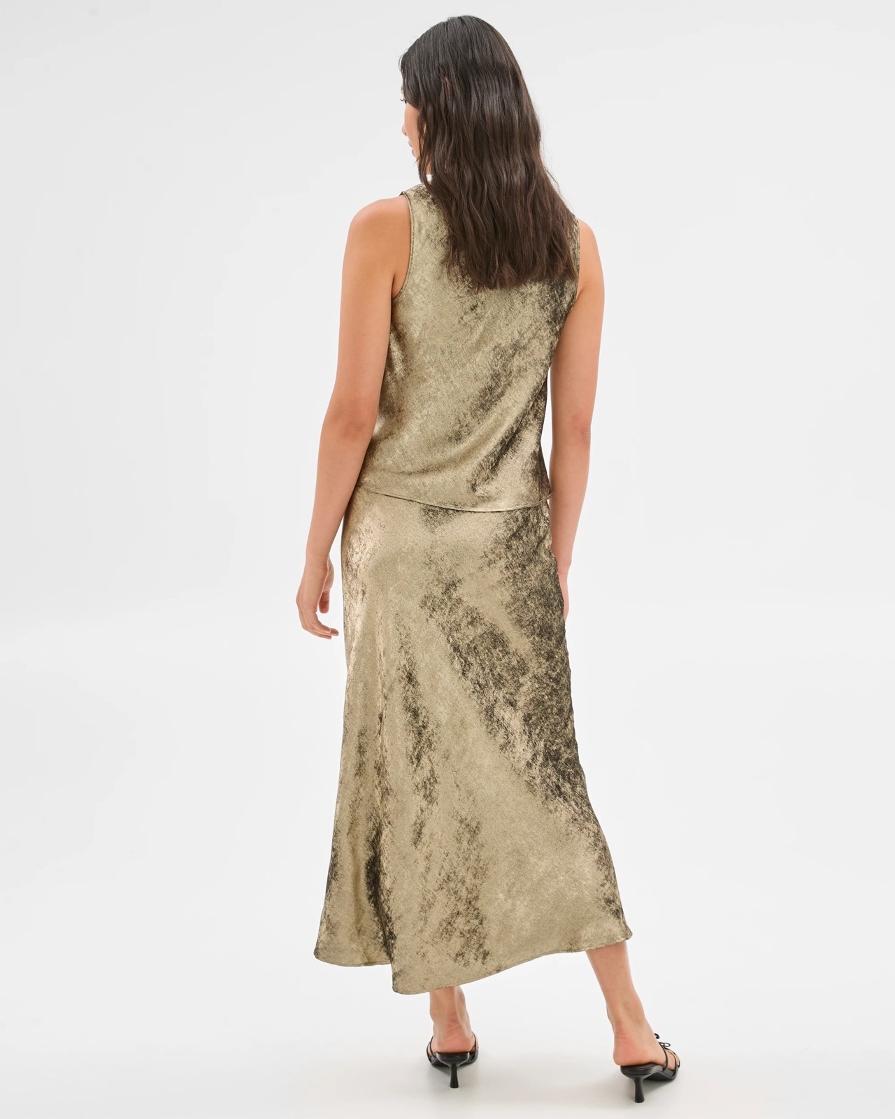 265_71564388_6+265T7156