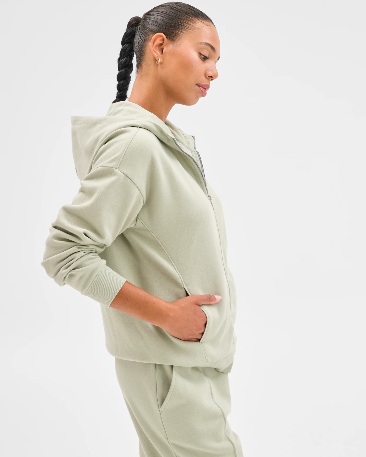 230_72089699_4+230T7208