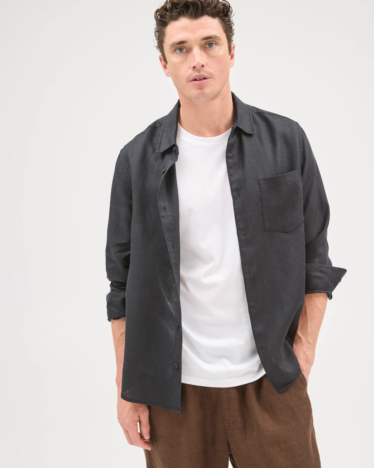 European Linen Long Sleeve Shirt - Black 4 of 6
