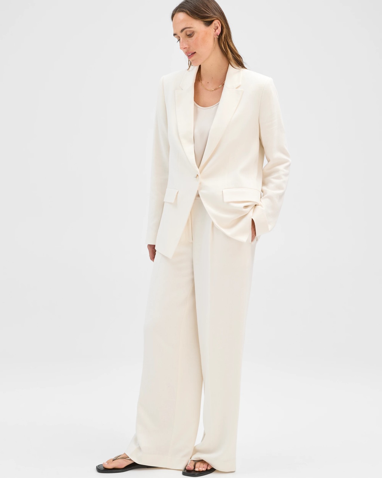 Preview Tailored Blazer  - Cloud Dancer 3 of 6