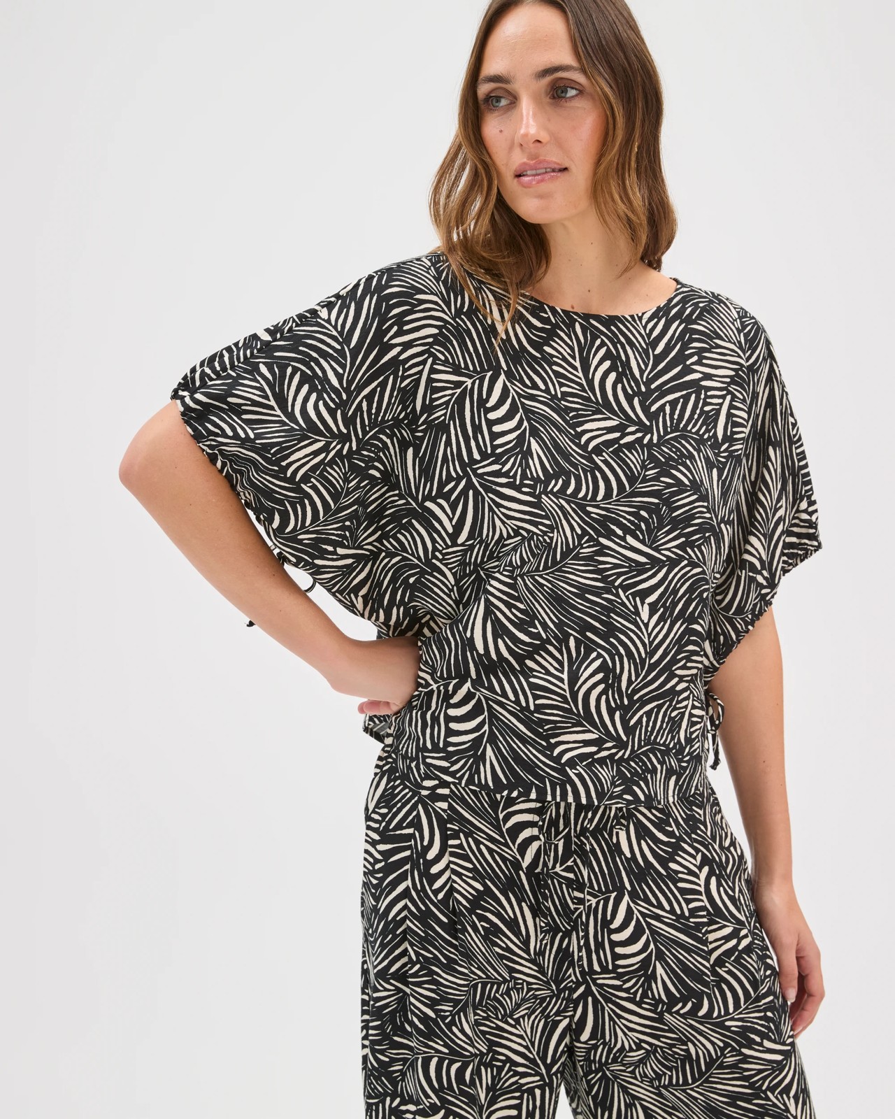 Short Sleeve Tie Detail Blouse 4 of 5