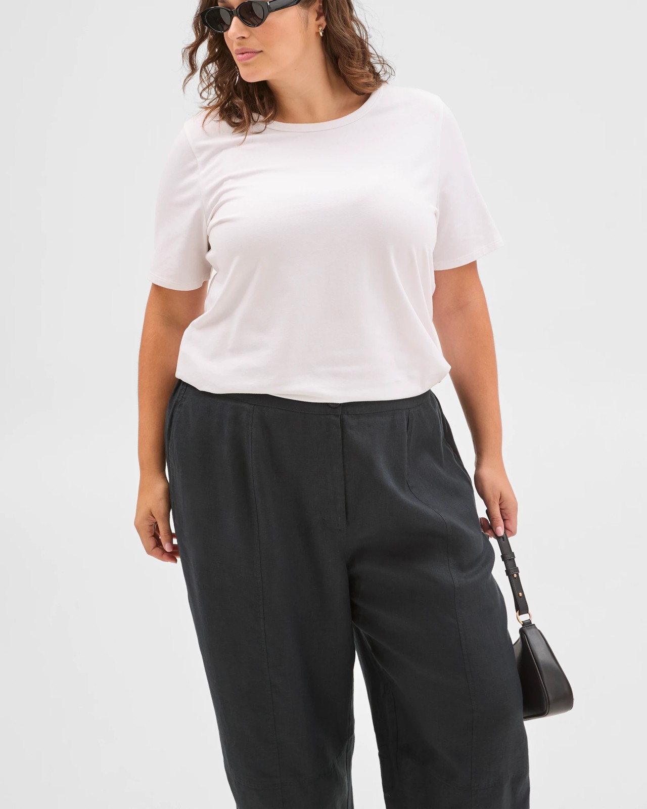 Plus Size European Linen Barrel Leg Pants 3 of 6