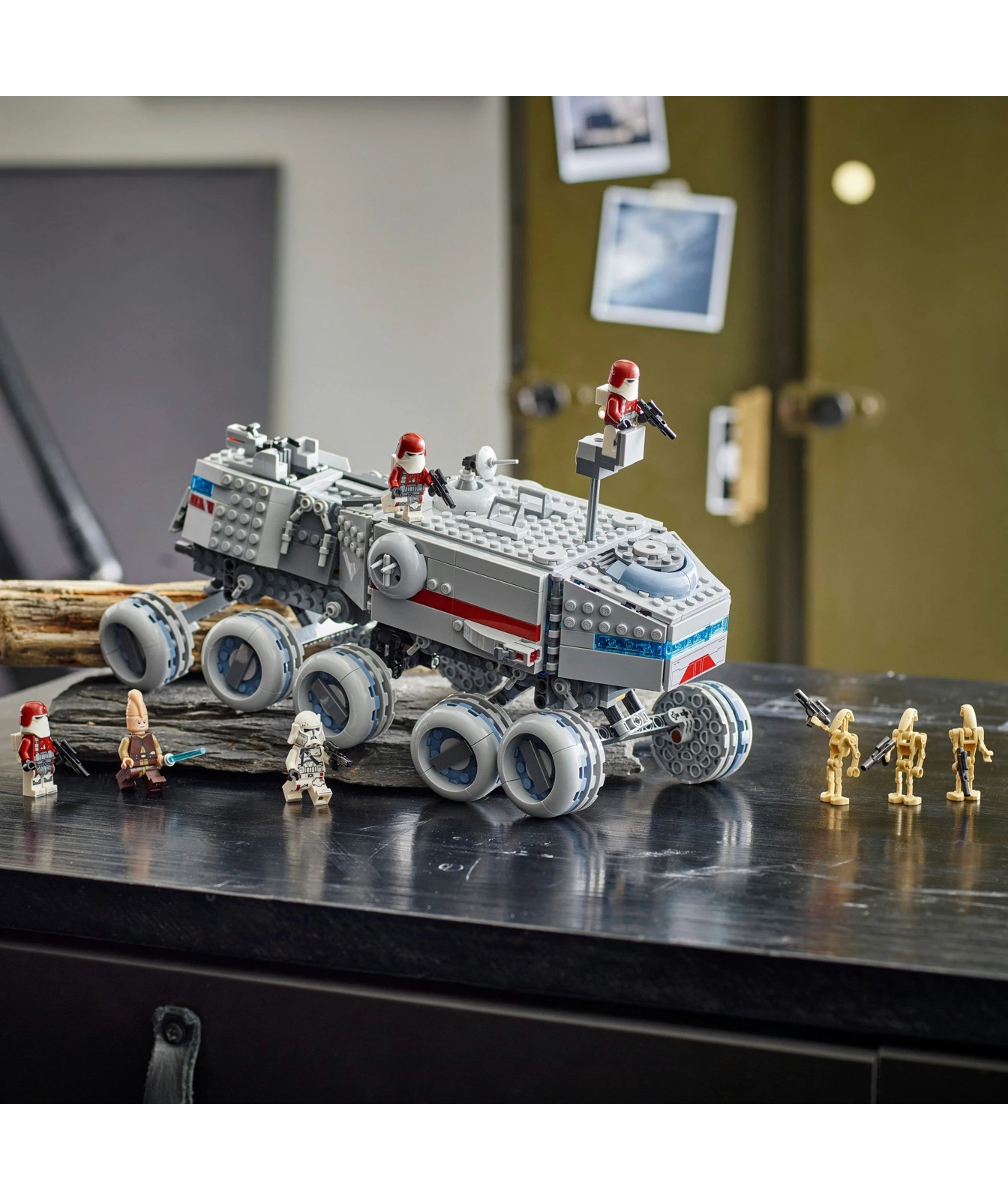 71638836-IMG-010