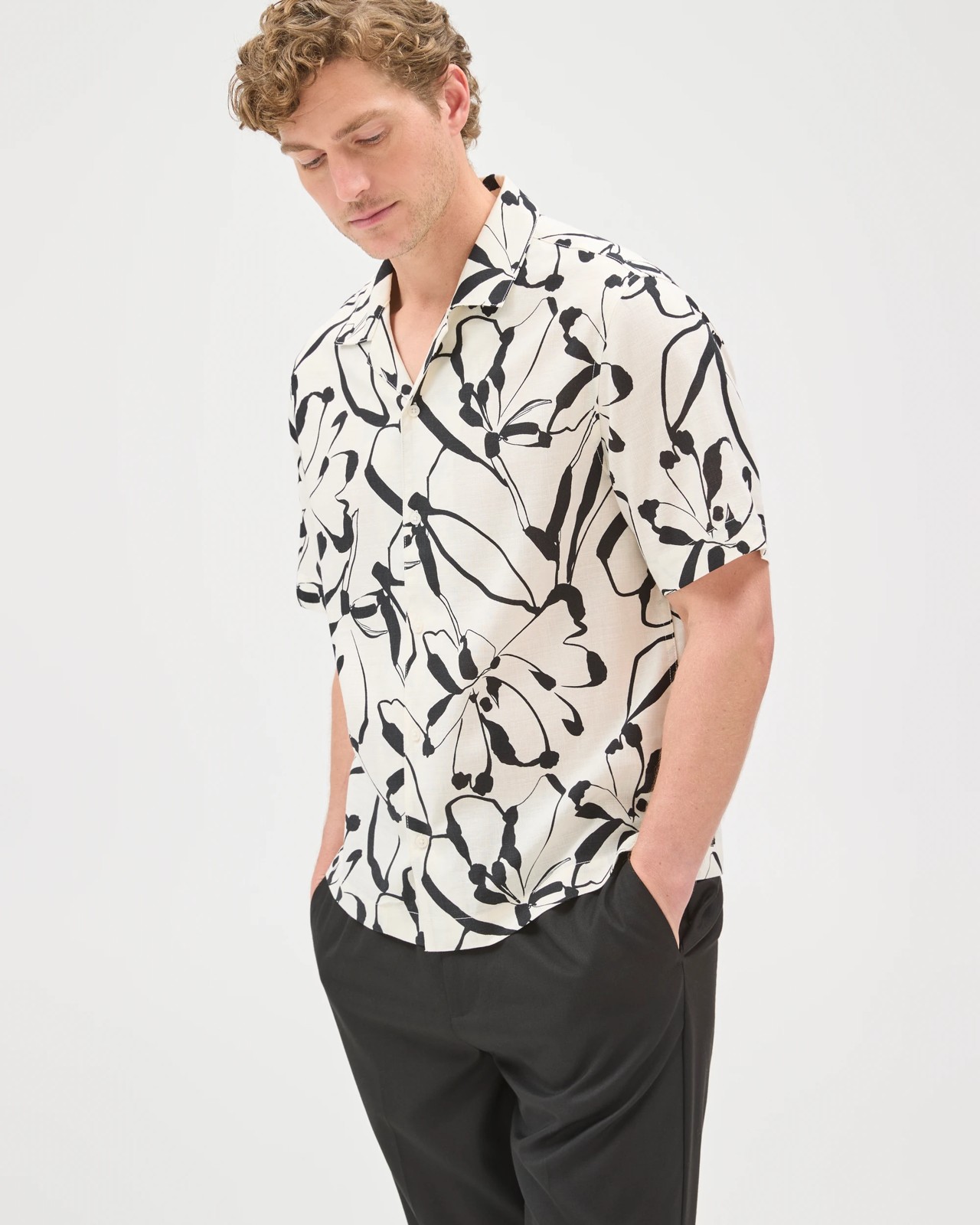 Preview Resort Short Sleeve Shirt 3 of 5