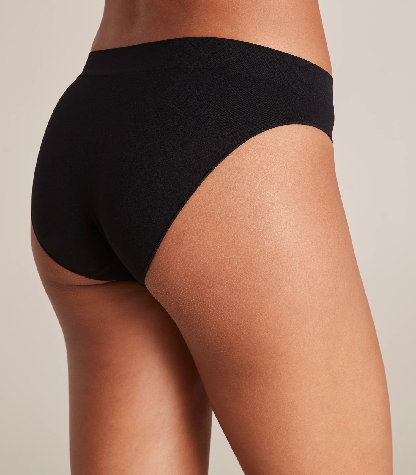 Seamless Bikini Briefs - Black