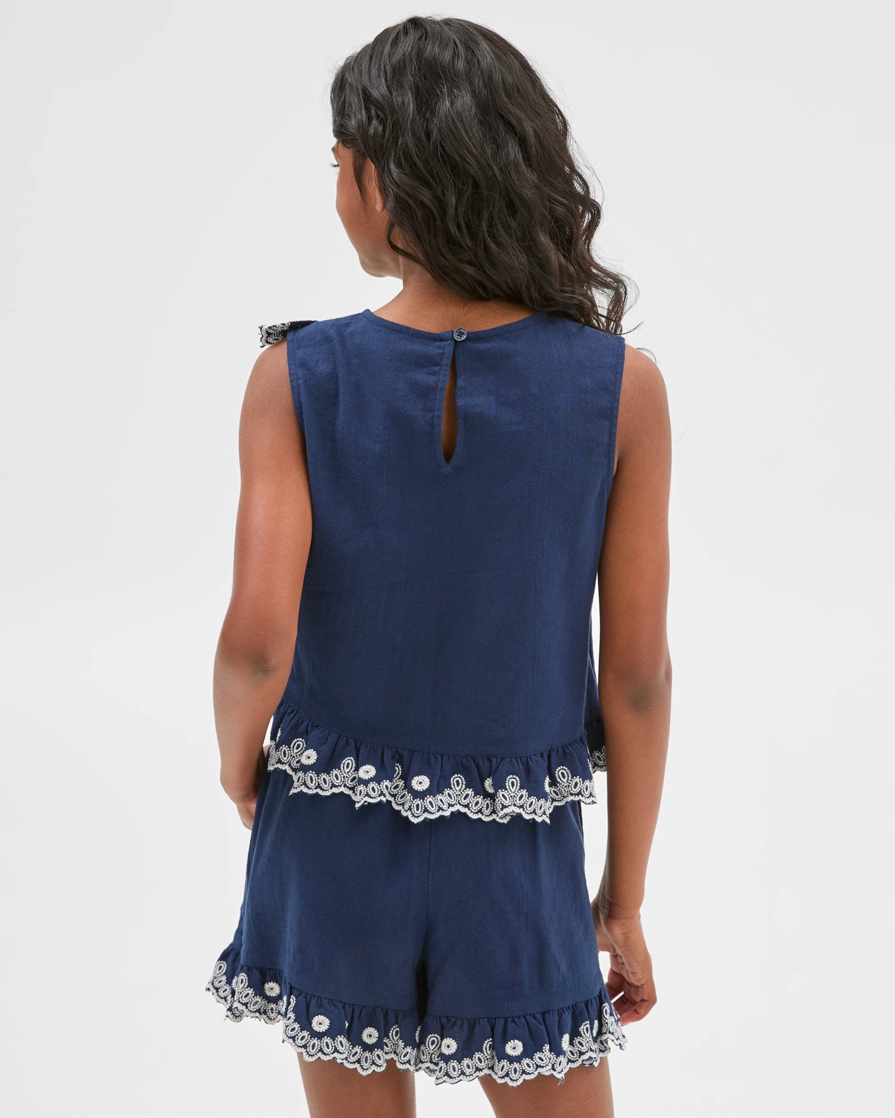 320_71835525_4+320T7183