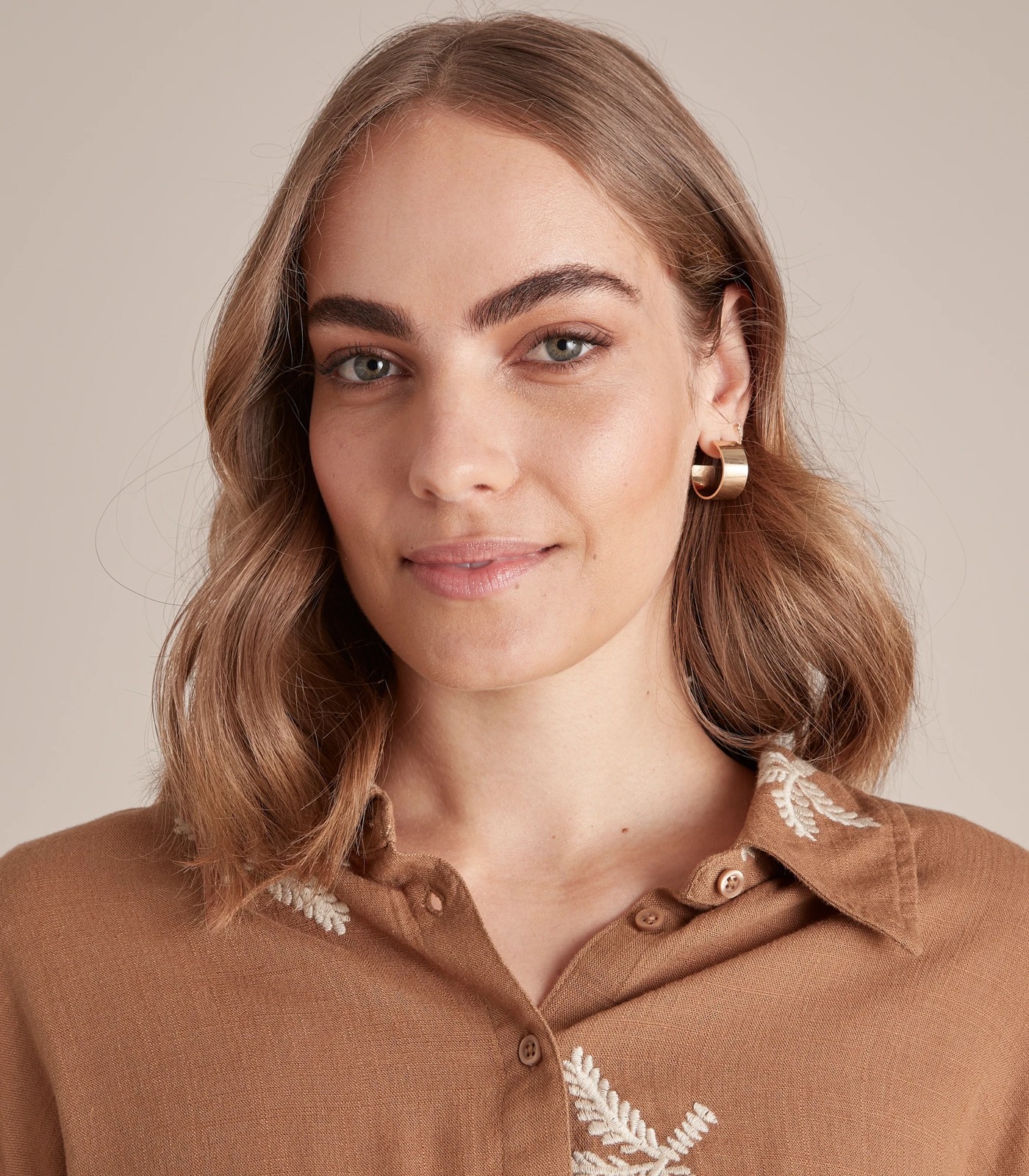 Preview Linen Blend Embroidered Cropped Button Down Shirt 6 of 6