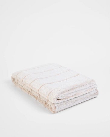 Aspen Faux Fur Throw