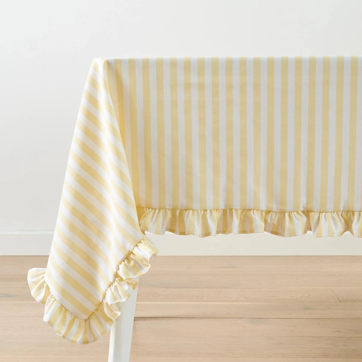 Anko Extra Large Yellow Stripe Tablecloth 3 of 5