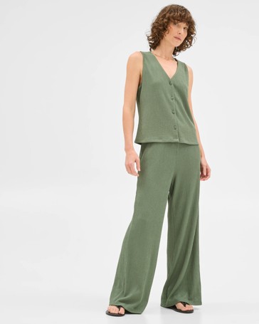 Textured Wide Leg Pull On Pants