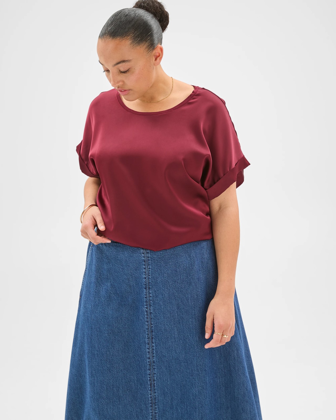 Plus Size Elasticated Waist Denim Midi Skirt 4 of 5