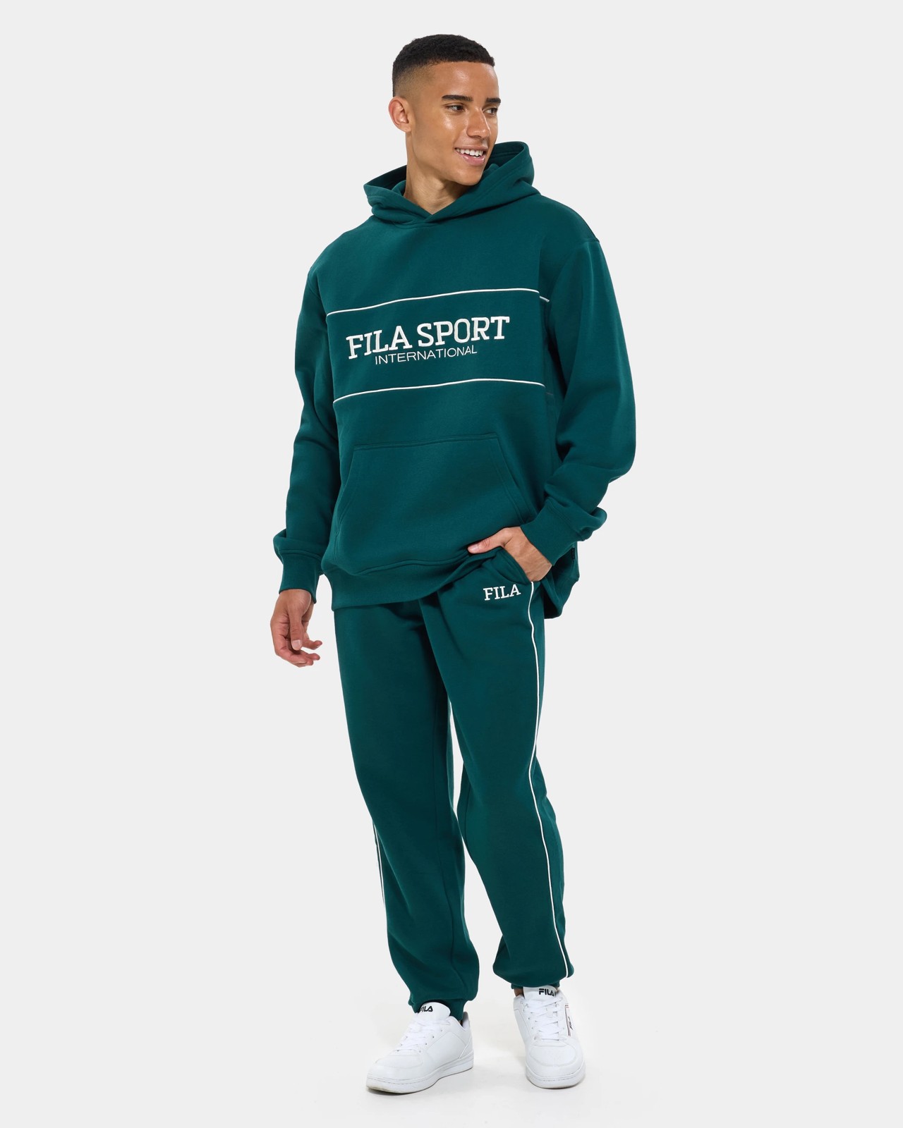 Fila Heavyweight Trackpants - Green 2 of 5
