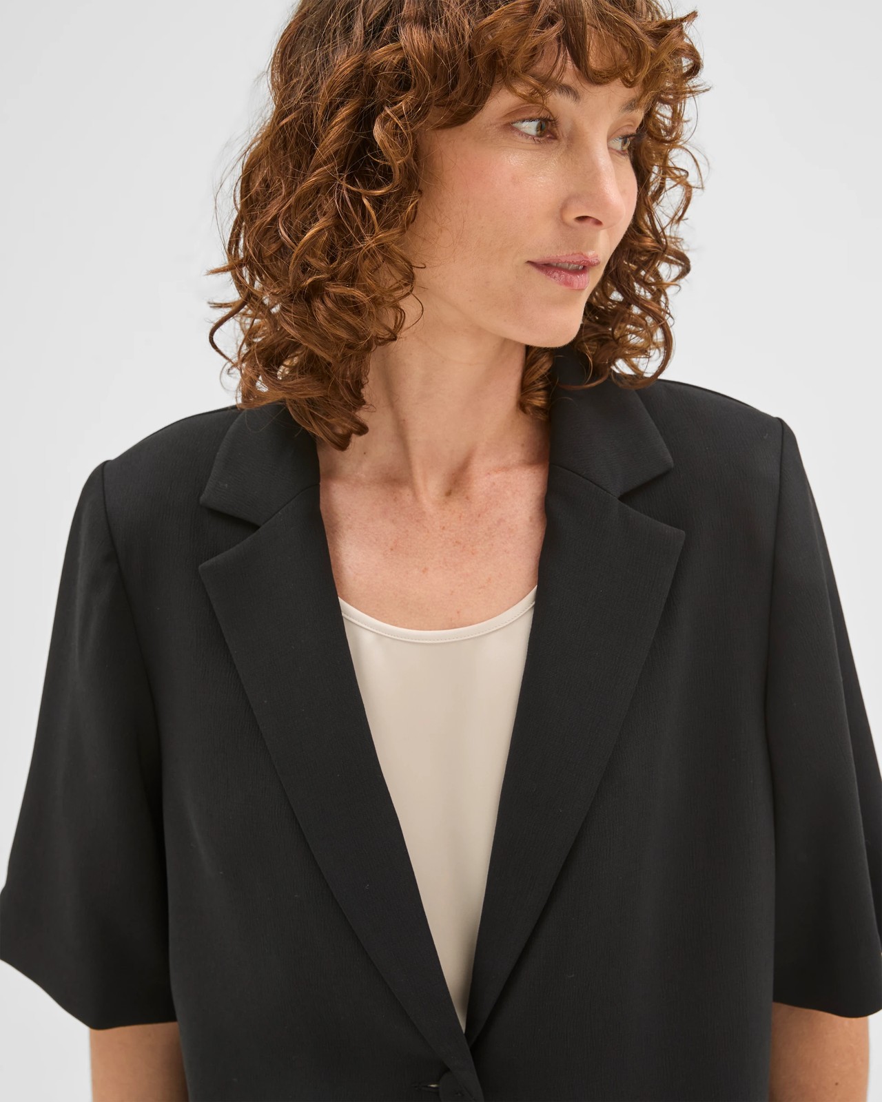 Preview Short Sleeve Tailored Oversized Crepe Blazer - Black 2 of 5