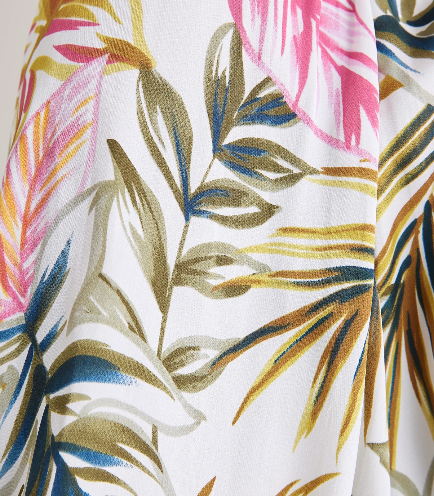 Preview Gathered T-Shirt 4 of 6