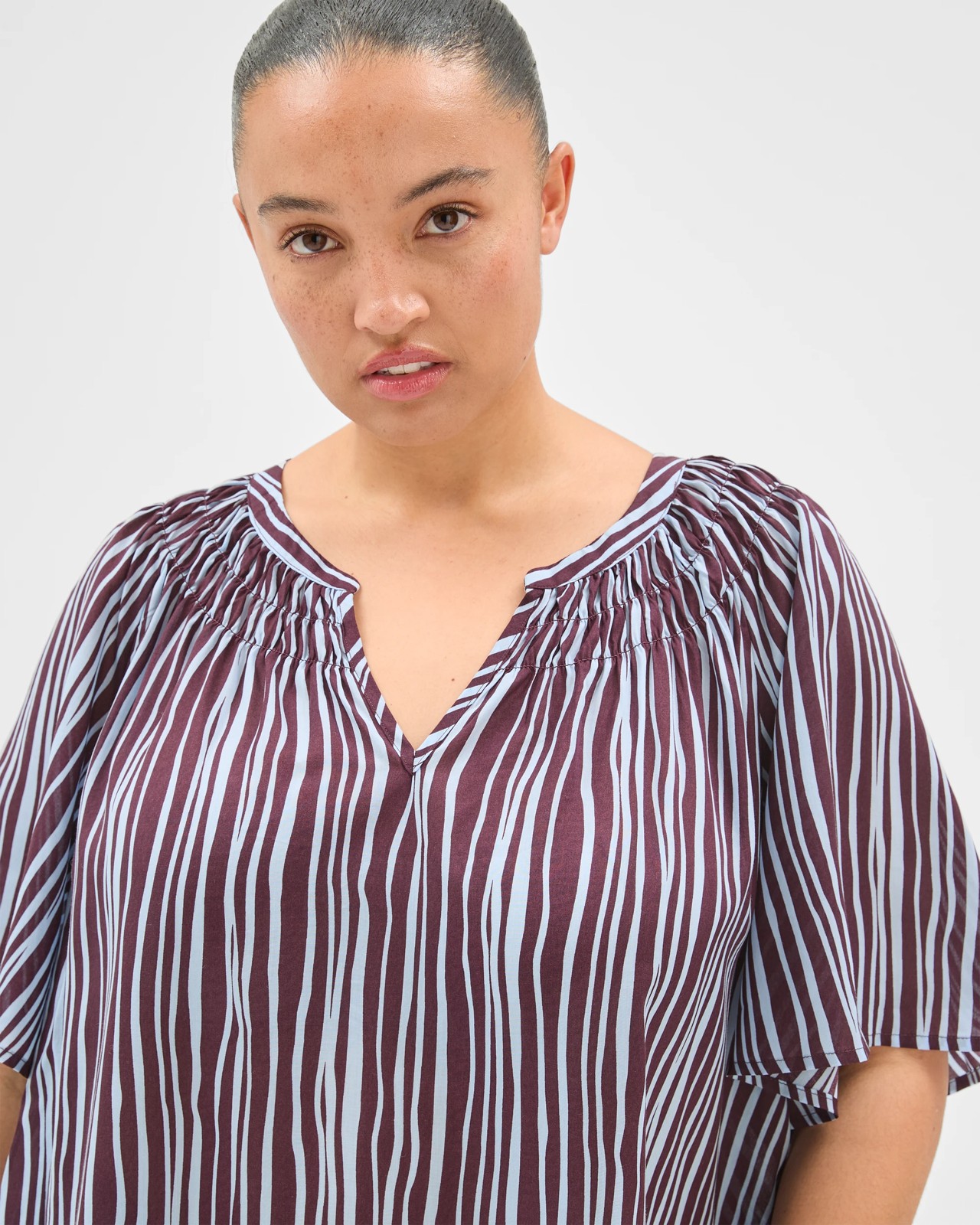 Plus Size Lyocell Short Sleeve Femme Blouse 5 of 6
