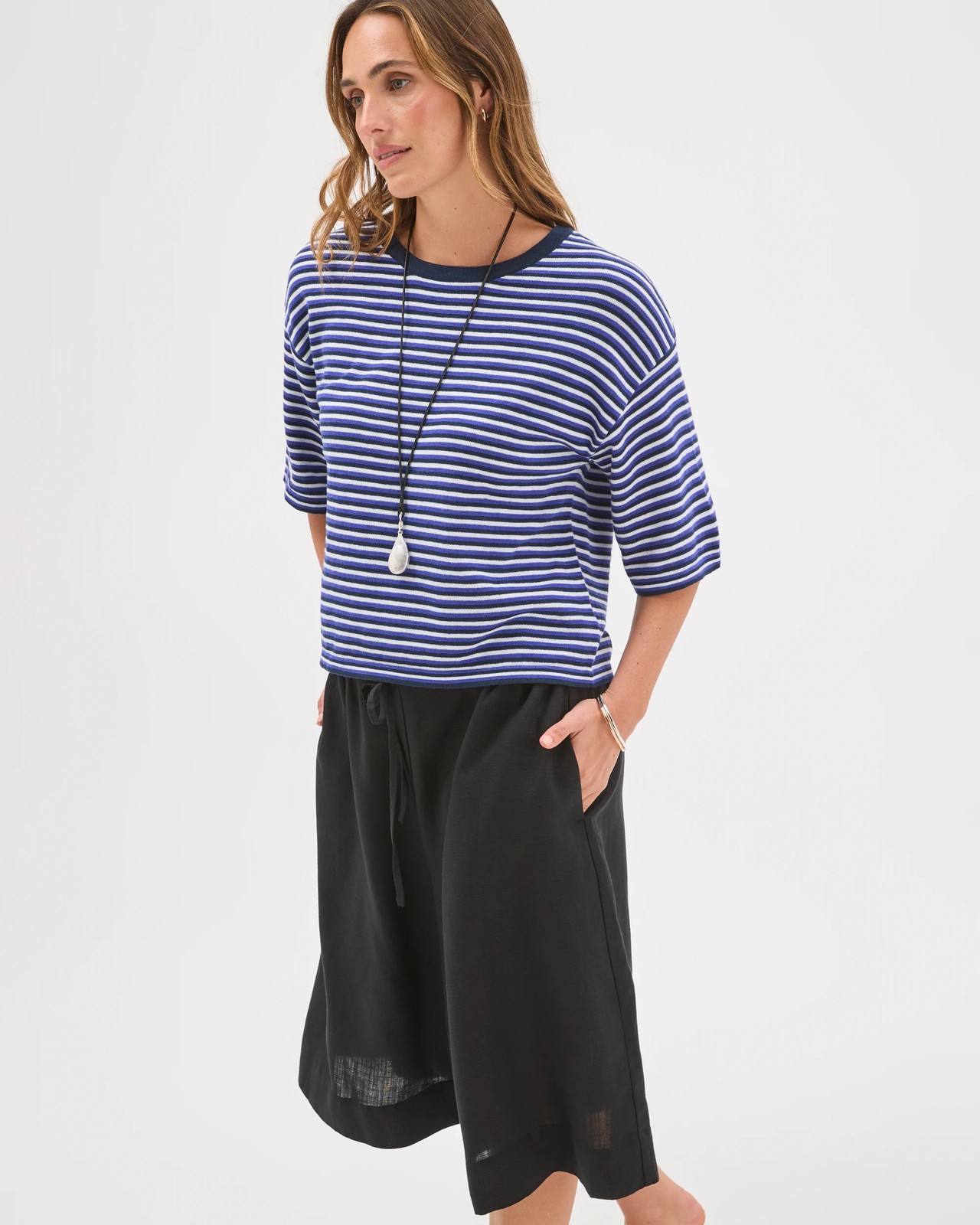 Cropped Culotte Pants - Black 2 of 6