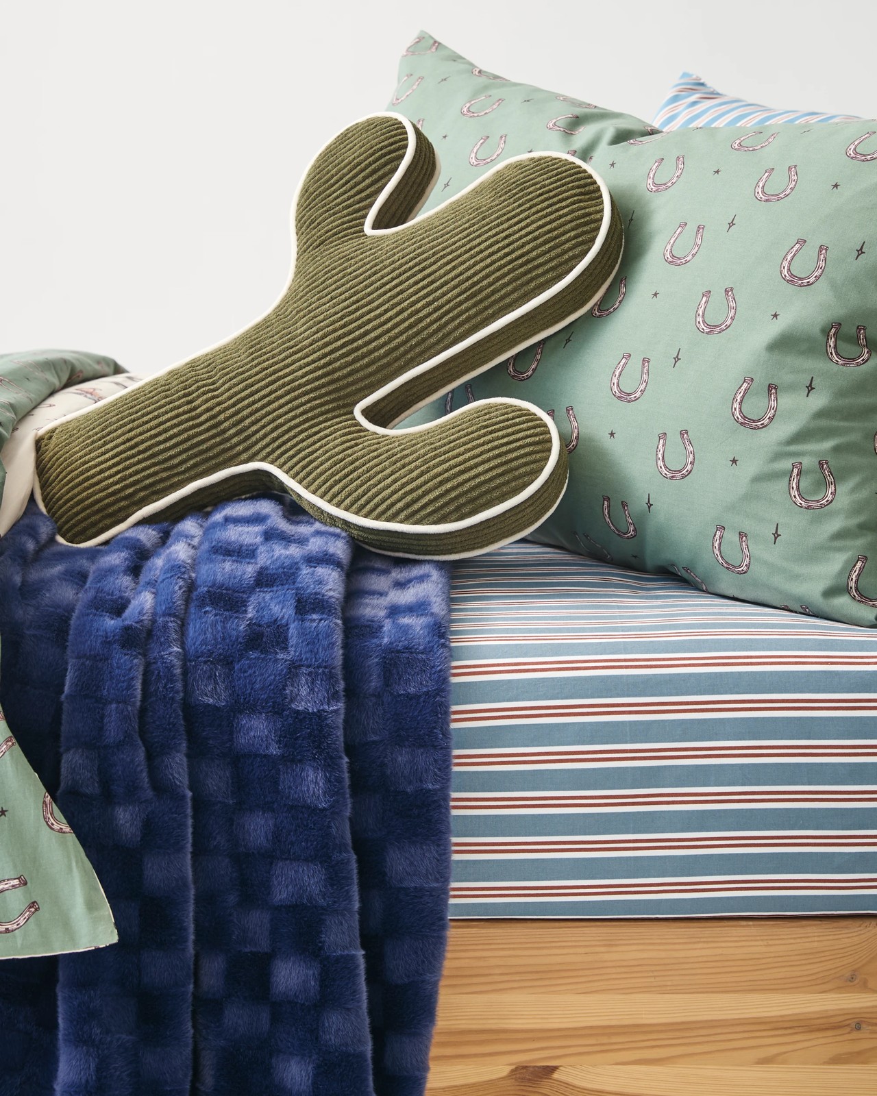 500_72057902_7+500T7205