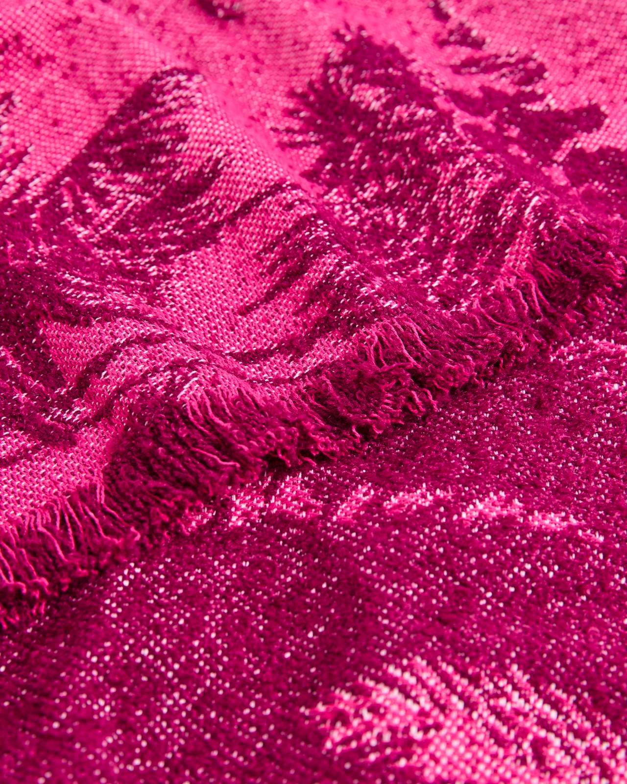 Phoenix Chenille Jacquard Throw - Magenta 2 of 3