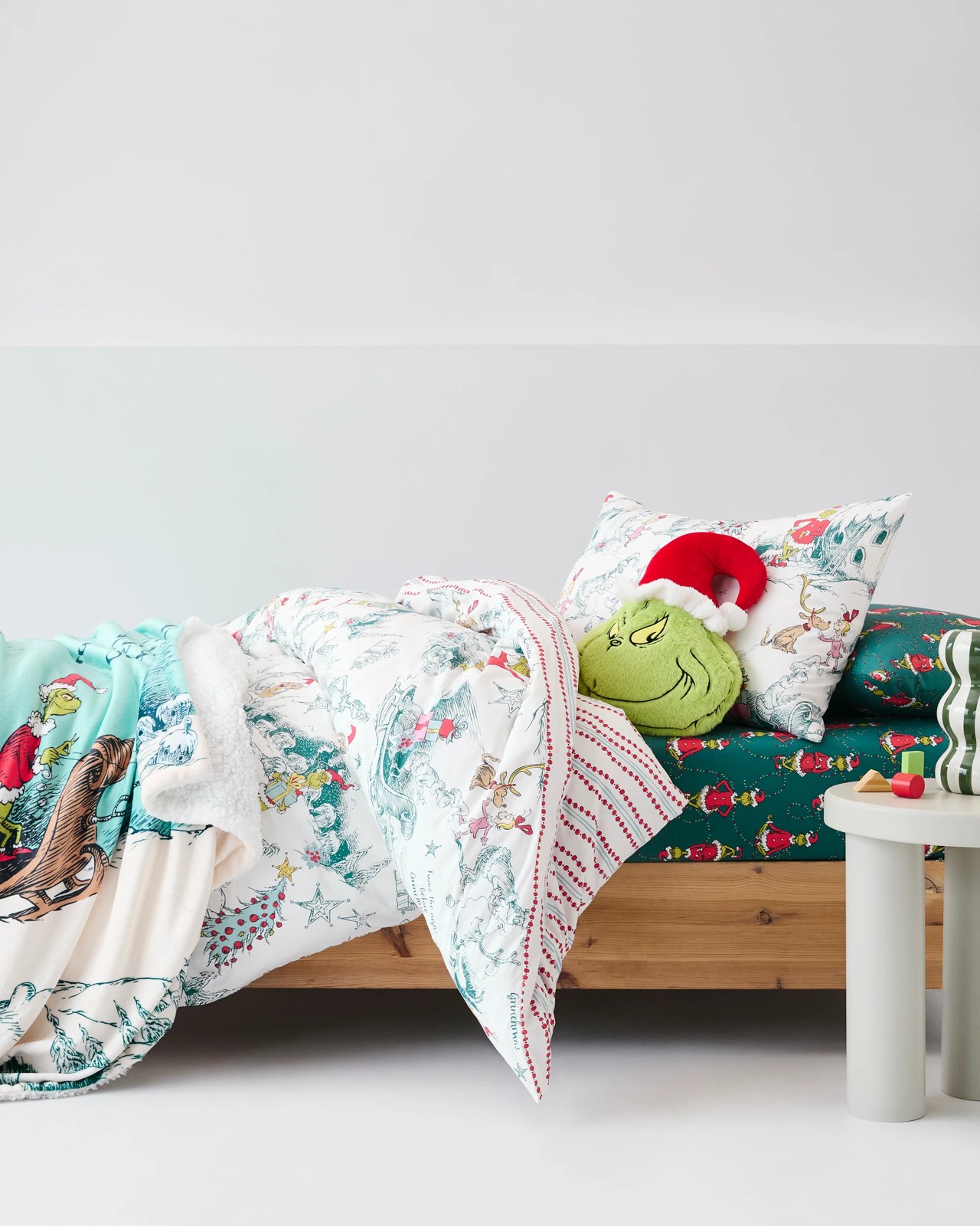 Kids Christmas Grinch Quilt Cover Set 3 of 6
